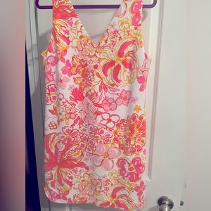 Lilly Pulitzer dress size L, slight stretch material, only worn once